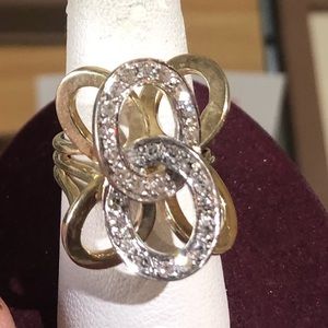 14 karat gold diamond ring